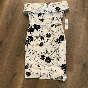Calvin Klein, 8 - Off shoulder White black floral.